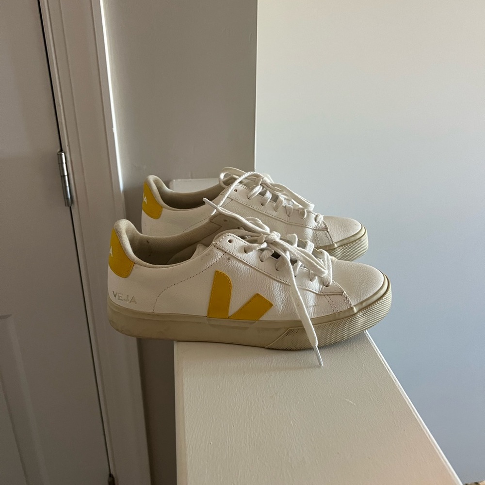 VEJA Sneakers